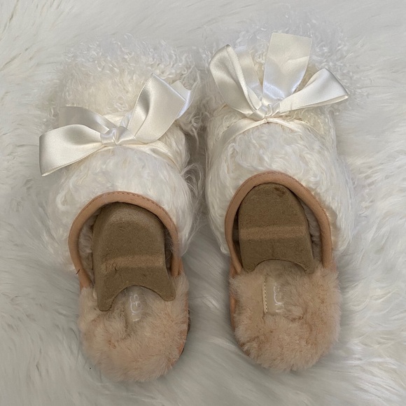 🎉HOST PIC🥳UGG Coquette Mongolian Slipper Shoes 8 - Picture 2 of 6